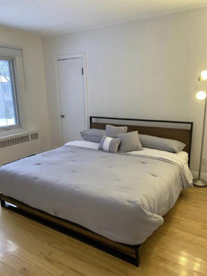 Free Parking, Beautiful 4 1/2- 2 Bedroom Apartment 蒙特利尔 外观 照片