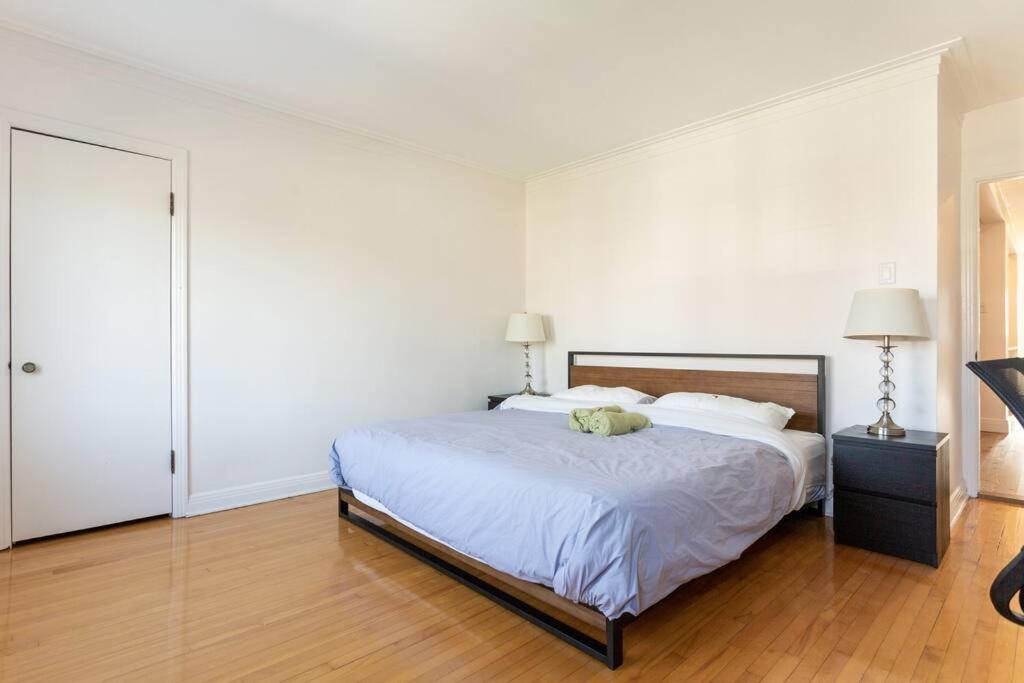 Free Parking, Beautiful 4 1/2- 2 Bedroom Apartment 蒙特利尔 外观 照片